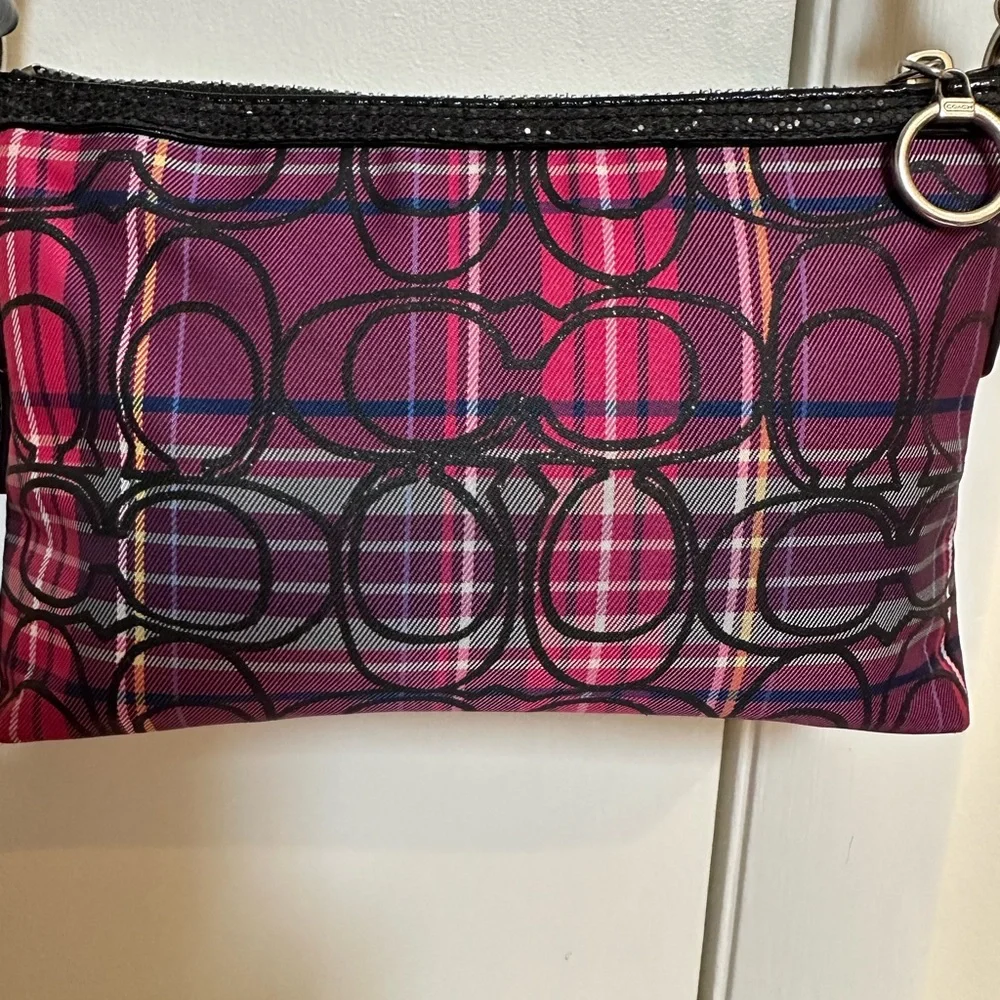 EUC …Authentic Coach Pink and Black Crossbody Bag with Signature Design… - Picture 4 of 8